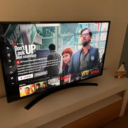 Calmes - Standing - Hypercentre - Clim - Wifi - Netflix Apartment *