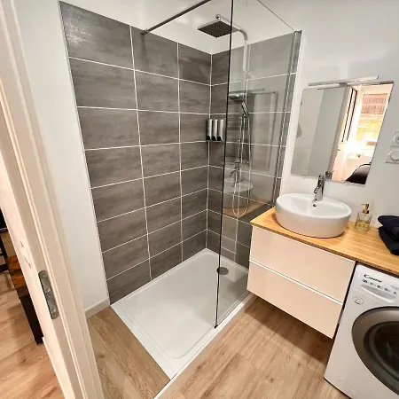 Calmes - Standing - Hypercentre - Clim - Wifi - Netflix Lägenhet *