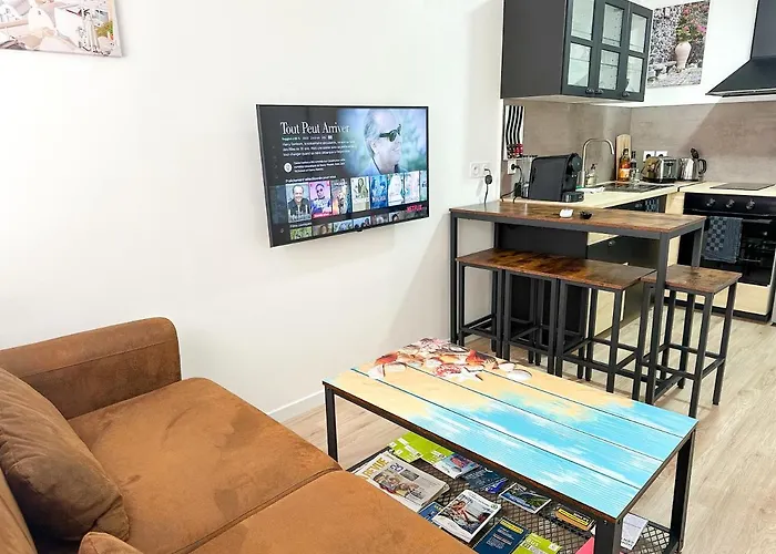 Calmes - Standing - Hypercentre - Clim - Wifi - Netflix * Montpellier